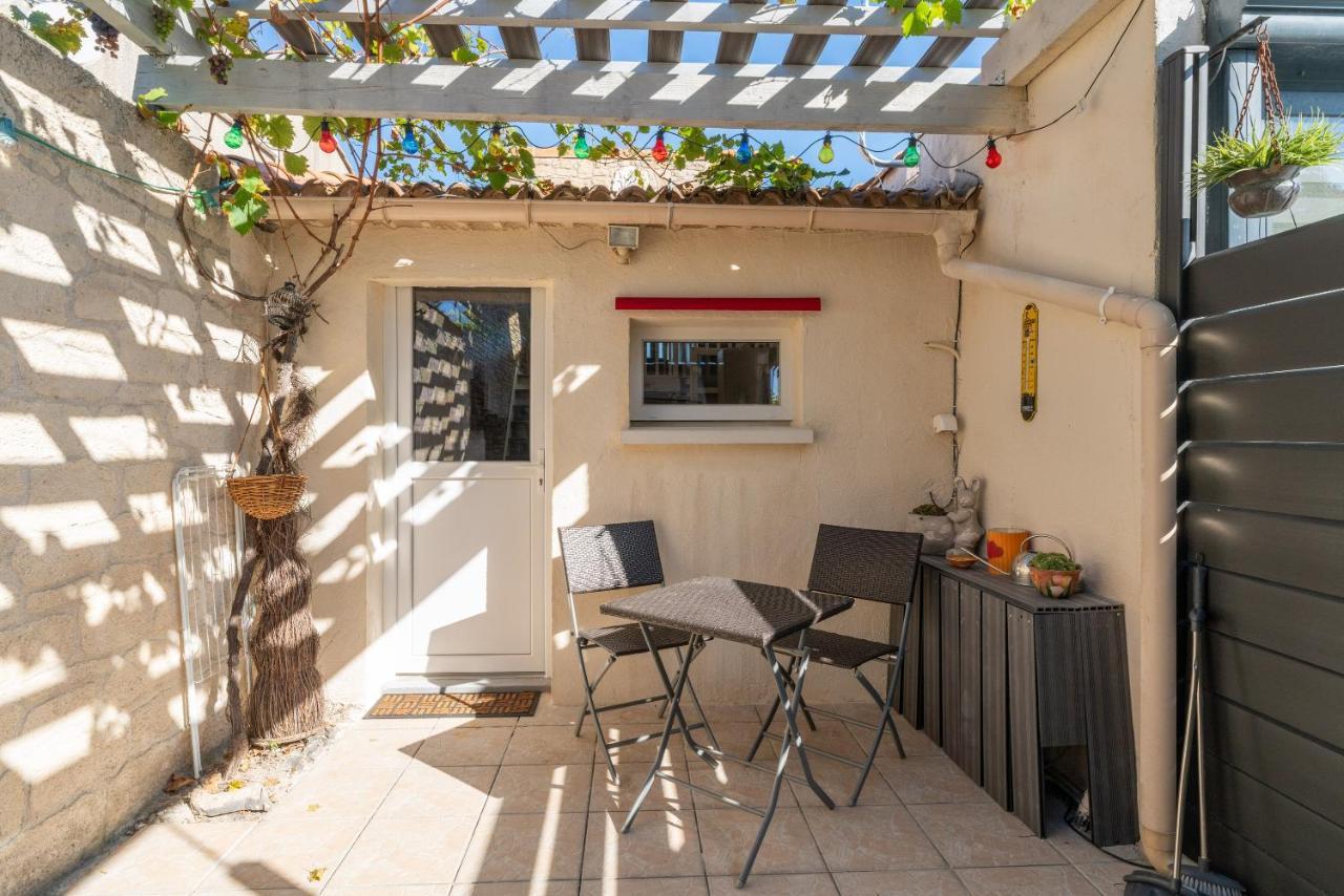 Appart Aux Portes De La Camargue Manduel Exterior photo